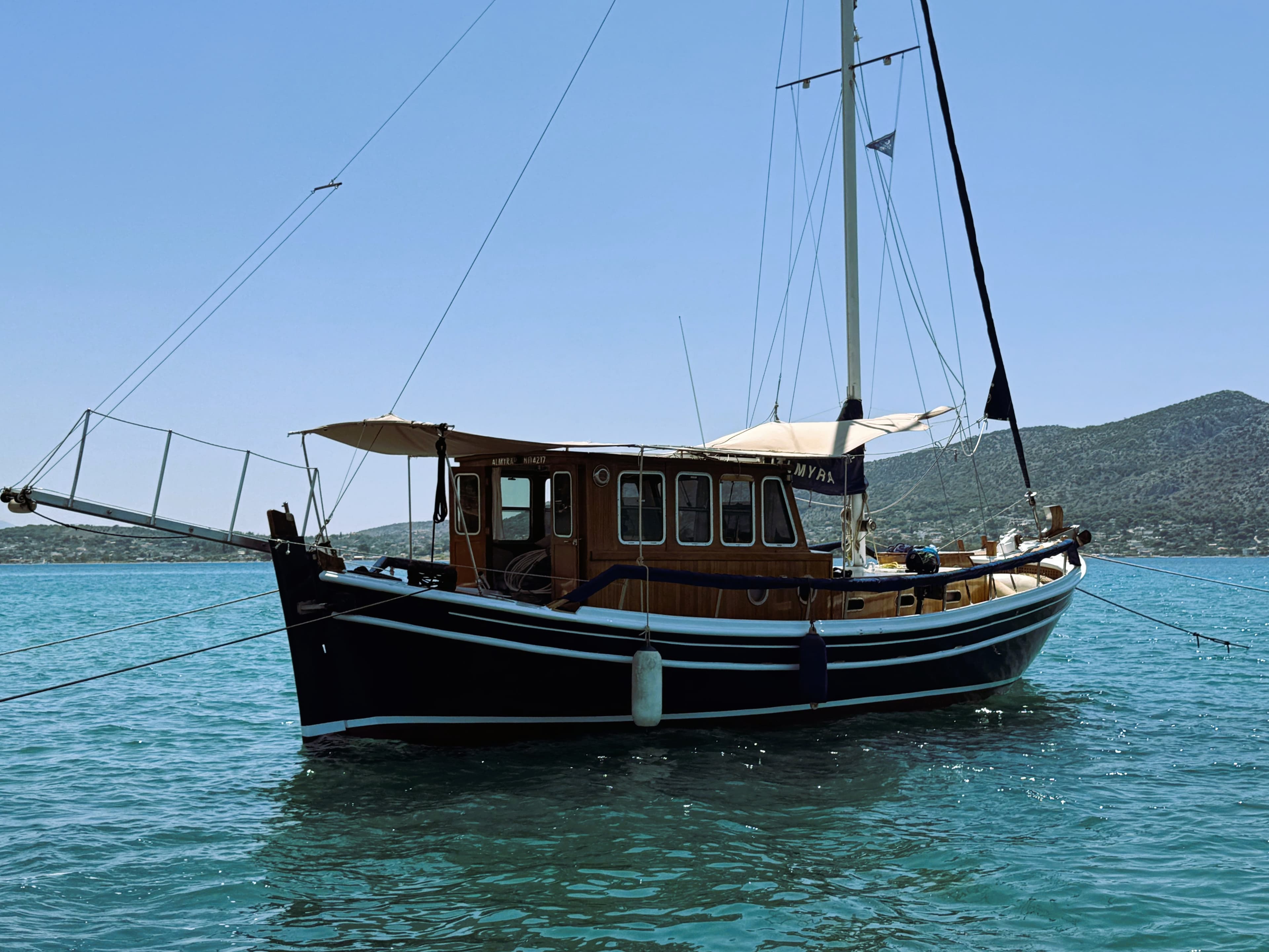 ALMYRA sailing on the Athenian Riviera